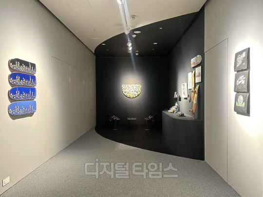 윤협 개인전 '녹턴시티' 전경. 사진=박은희 기자